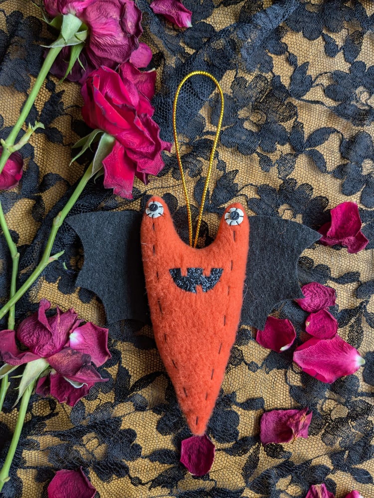 Image of Pumpkin Bat Slug Halloween Decoration