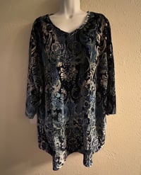 Image 6 of New 26/28w Catherine’s Velvet top #722*15