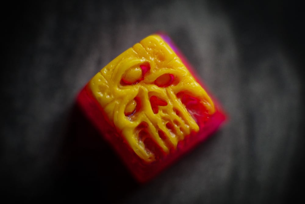 Vicious yellow Hastur