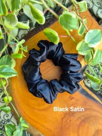Image 2 of Dread Scrunchie