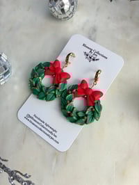 Image 2 of Christmas wreath 