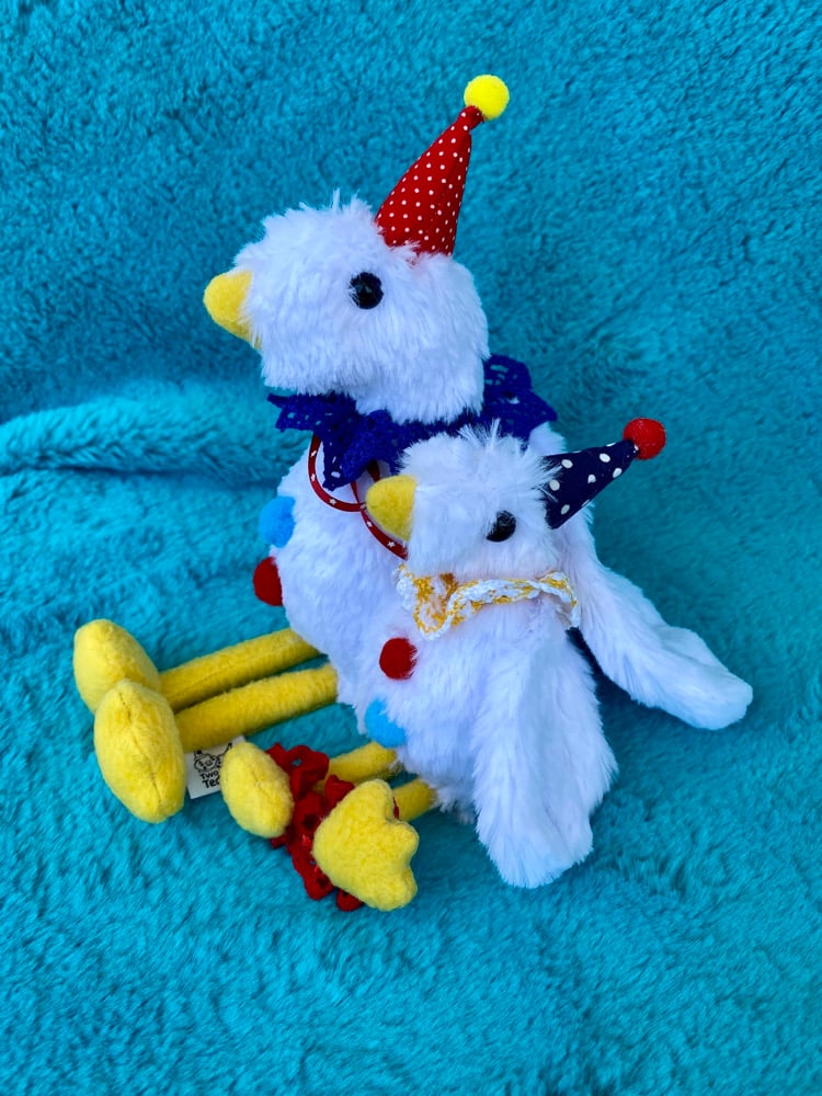 Carrots the mama duck clown