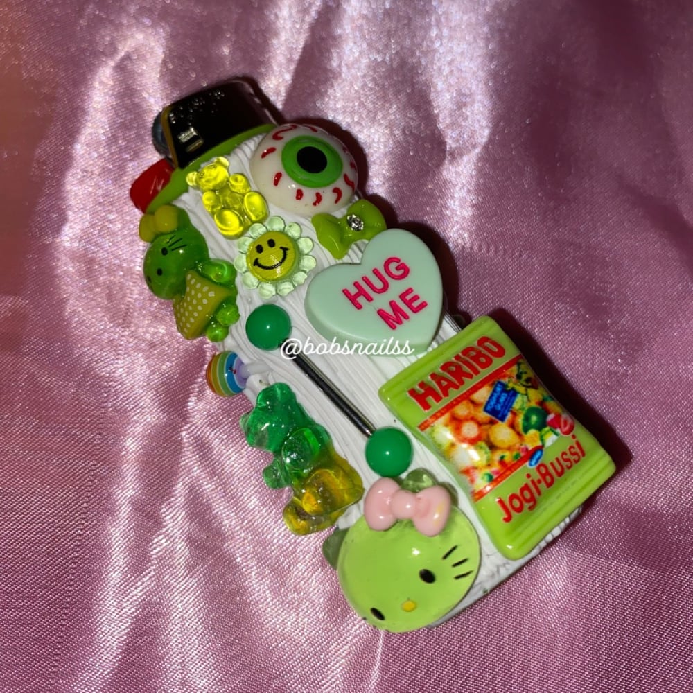 Image of 🔫🐸🥑🍏🍬💚Green Lighter