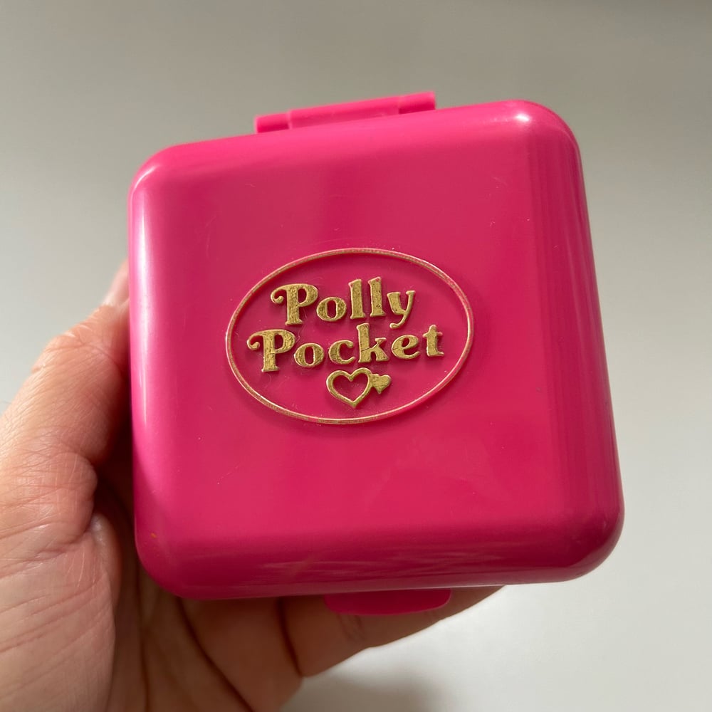 Image of POLLY POCKET : "PARTYTIME SURPRISE"