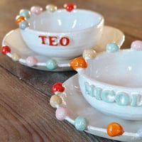 Image 3 of Conjunto de cuenco y plato con nombre.