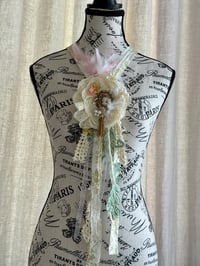 Image 2 of Heirloom Whisper Cameo