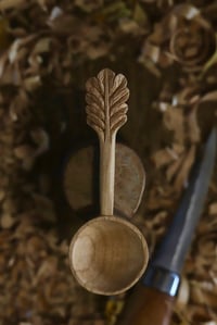 Image 4 of Oak leaf Handle Scoop -