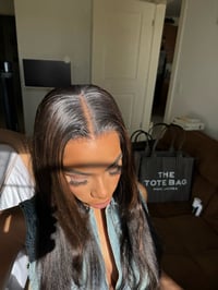Image 8 of 20 inch YAKI 6x8 HD LACE CLOSURE WIG with GOLDEN HIGHLIGHTS