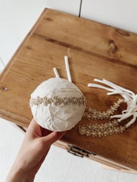 Image 8 of Lace daisy gold