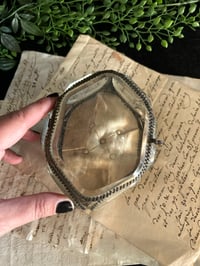 Image 11 of Magnifique boite à bijoux en verre et laiton et soie capitonnée beige. XIXème s. copy