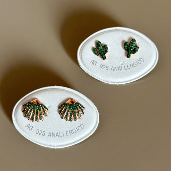 Image of ORECCHINI LOBO ZIRCONI VERDI