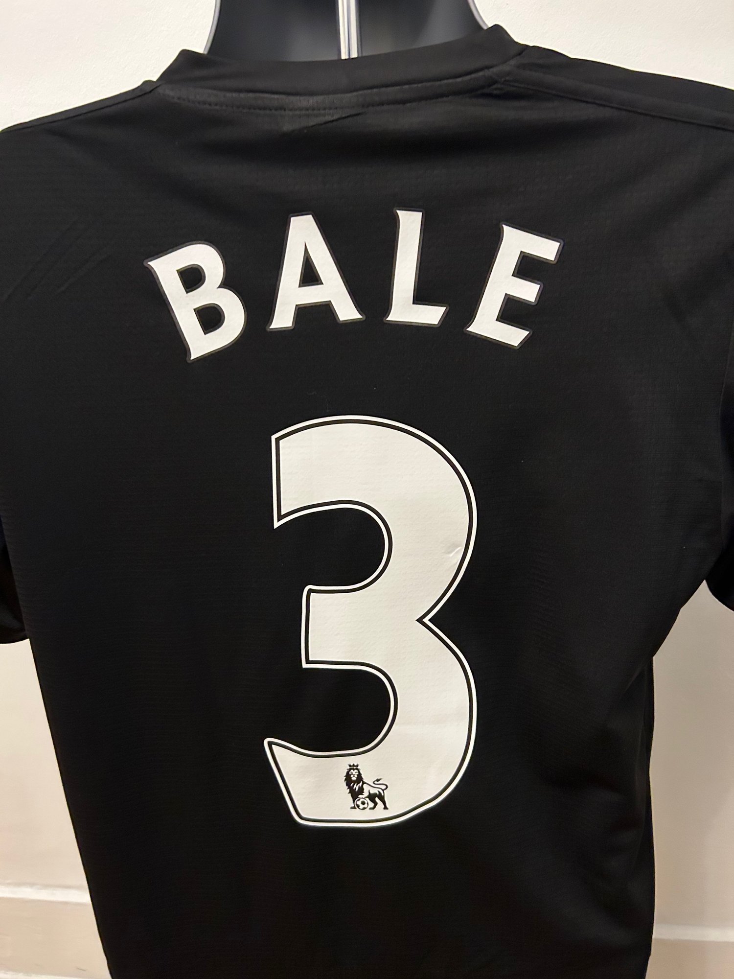 Image of Tottenham Hotspur “BALE 3” 2011/12 Third Shirt + PL patches (S)