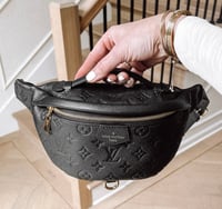 Image 3 of Bum bags (click to browse)