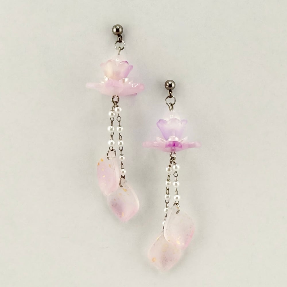 Image of Lilac Balance Earrings