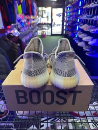 Image 4 of YEEZY BOOST 350 V2 ASHPEA