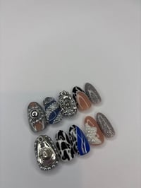 Image 1 of Glam it up (size medium)
