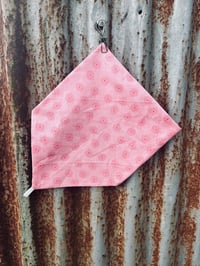 Pink Daisy Neck Scarve