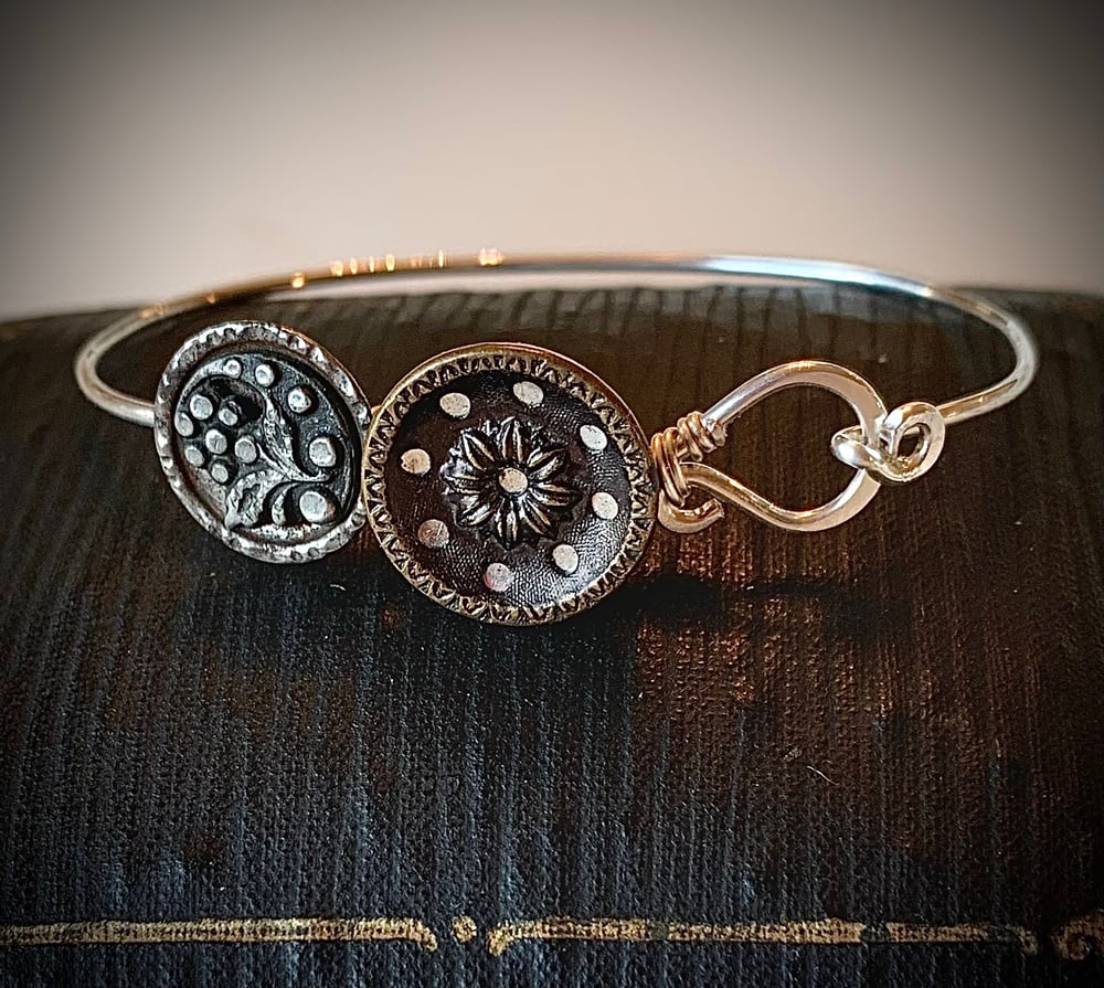 Image of "The Solid One" Button Bracelet