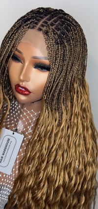 Image 2 of WAVY BLONDE BRAIDS (Loose Waves)