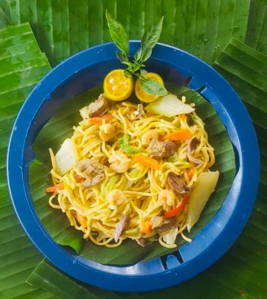 Image of Pancit Canton  includes rice and drink with free delivery