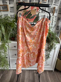 Image 3 of Flowy plus  size skirt 