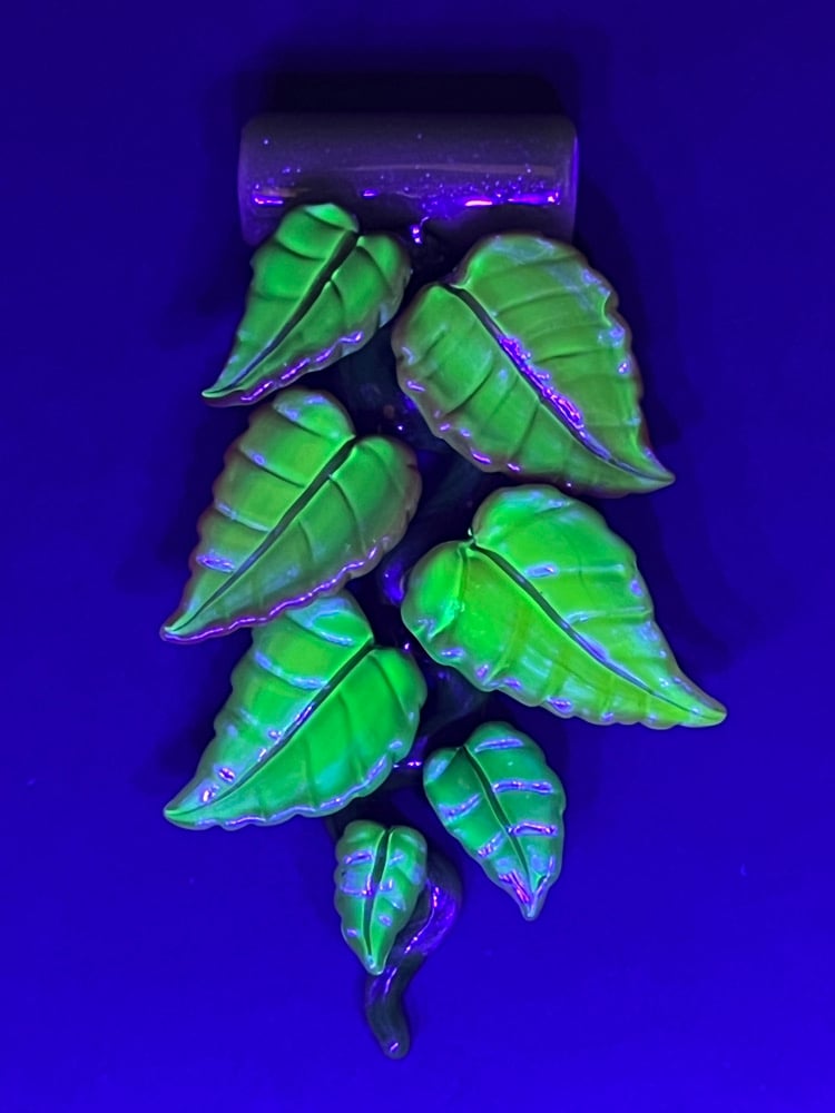 Image of Fall Fades 2025 Leaf Vine Pendant 1