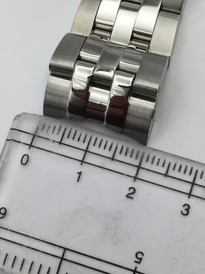 Image of STAINLESS STEEL GENTS WATCH STRAP,TUDOR,20mm,CURVE LUGS,NEW.(TU-2)