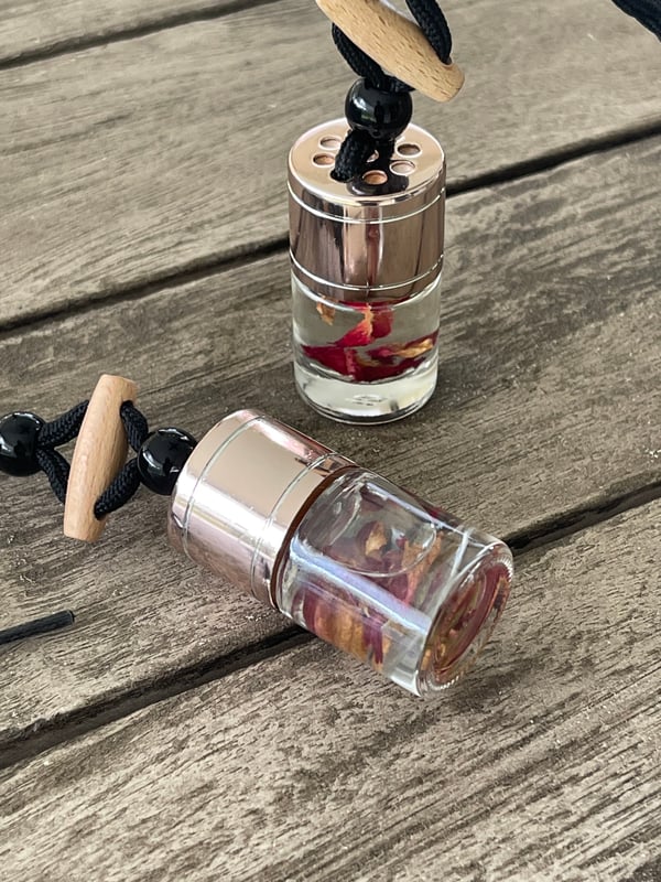 Image of Rose gold car diffuser 