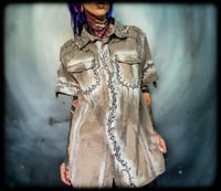 Image 3 of THORN I Button Up (Large) 