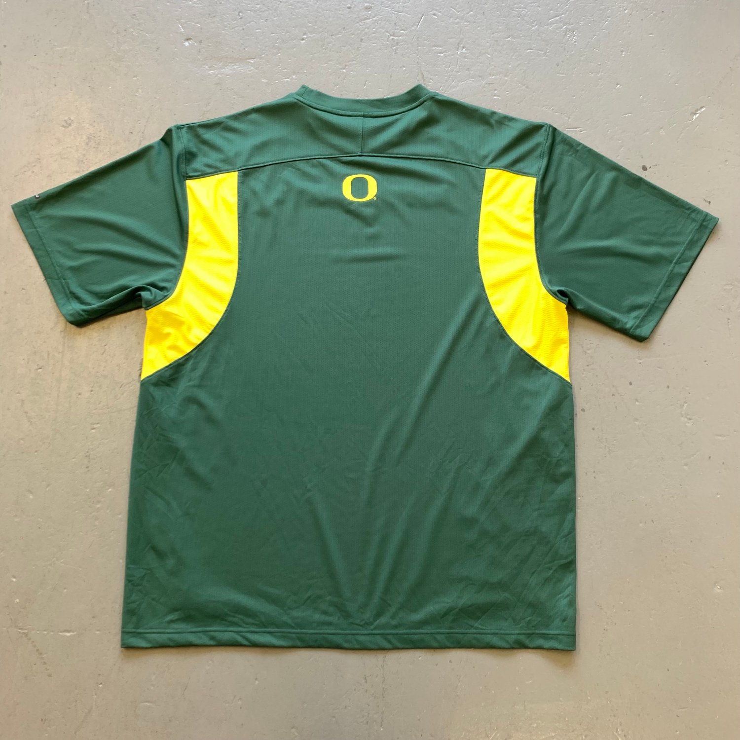 Image of 90s Nike Oregon centre swoosh T-shirt size xl 