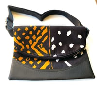 Image 3 of Fanny Pack Designs By IvoryB Golden Black 