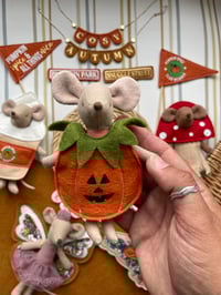 Image 2 of Autumn Mouse outfits