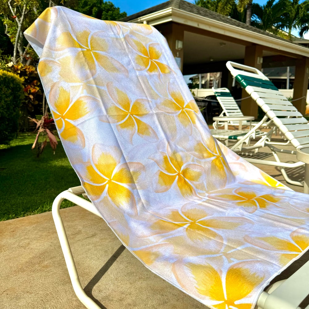 Image of Hunnygirl Plumeria Bath & Beach Towel