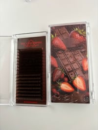 Image 3 of New CC&D (2CURLS IN ONE TRAY) chocolate strawberry trays 🍫