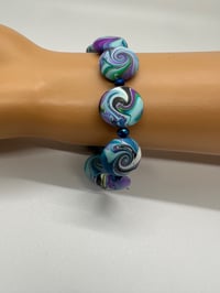 Image 2 of Swirly bead bracelet 