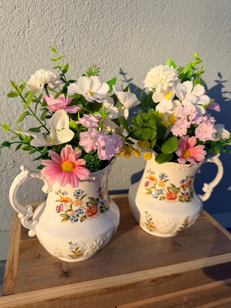 Image of Pair of Aynsley Jugs 