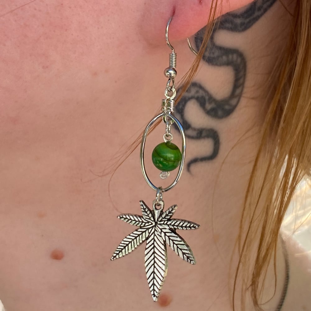 Image of alien OG earrings