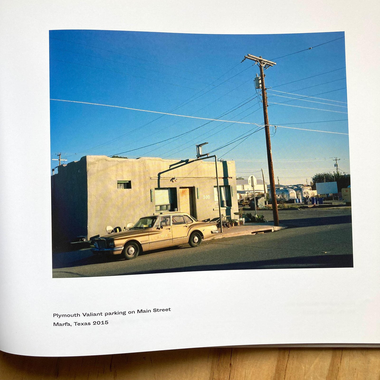 洋書 TIMES GONE BY Jörg Rubbert - Days Gone By: Roadside Photographs of the American
