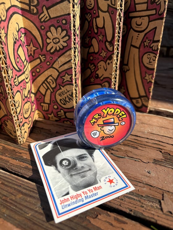 Image of 25th Anniversary Mr. Yodel Playmaxx 2000 with Trading Card