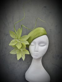 Image 2 of 'Malia' in Soft Lime
