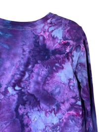 Image 7 of IRREGULAR S Ladies Long-Sleeve Stretch Tee in Purple Haze Ice Dye