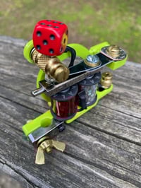 Image 3 of Mini Zeis Shader/Chartreuse & Red