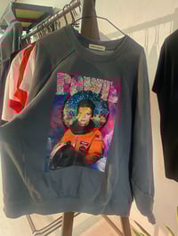 Image 2 of Suadoiro bordado a man. BOWIE GRIS. Talla XL/2XL. En STOCK!