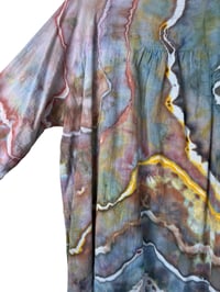 Image 7 of L Cotton Forager Top in Bold Geode Ice Dye
