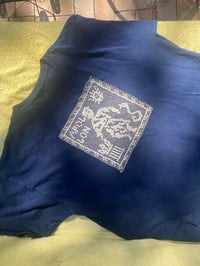 Image 2 of WINDOW TEE - navy 