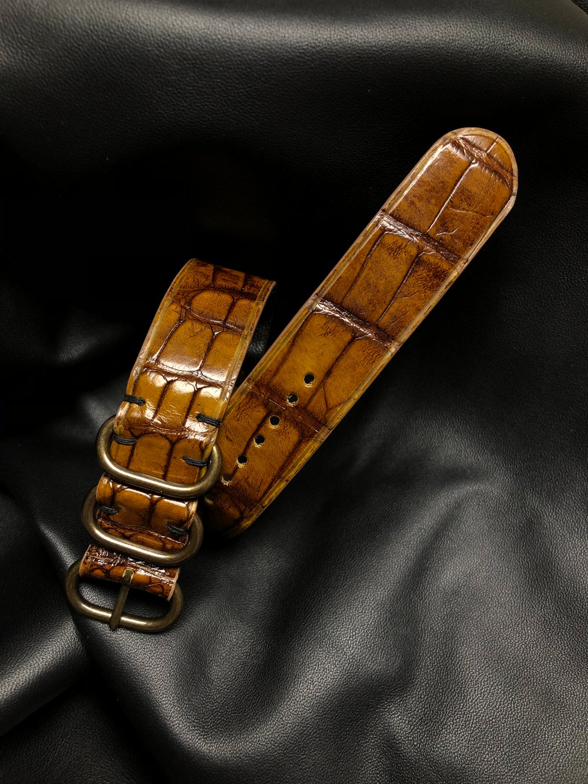 Antique Tan Alligator NATO Strap | Huitcinq1988