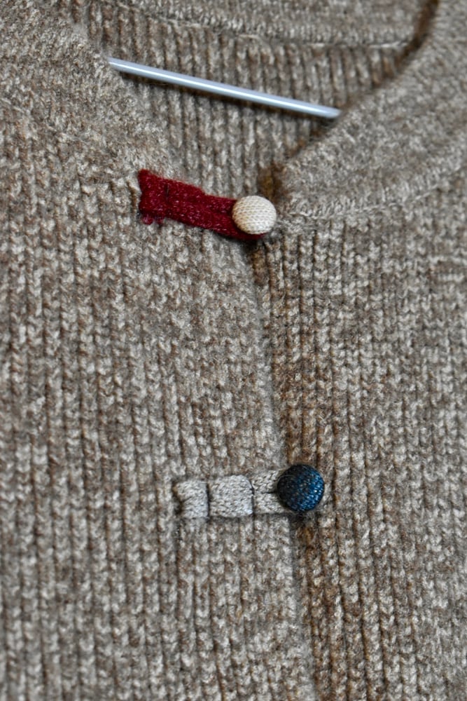 Image of Chinese toggle kitted vest 