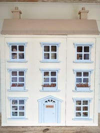 Image 1 of casita lavanda