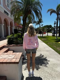 Image 4 of „Day Off“ Crewneck light pink unisex