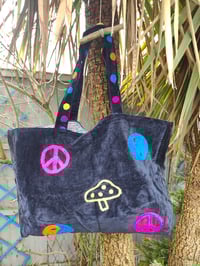 Image 8 of Wanderlust - Velvet oversized tote bag HIPPIE